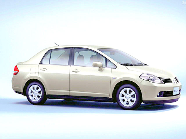 Nissan Tiida Sedan Comes with Air Conditioning (A/C)!