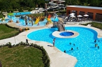 Amazing beach, buffet, drinks & toys!
